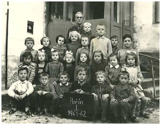 v obr Školní fotka 1961-62