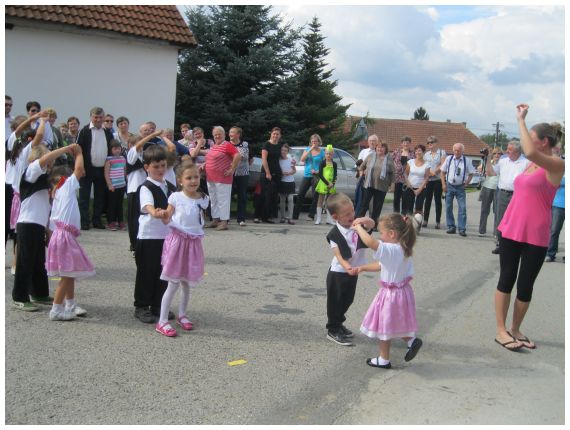 v obr slavnostní zahájení